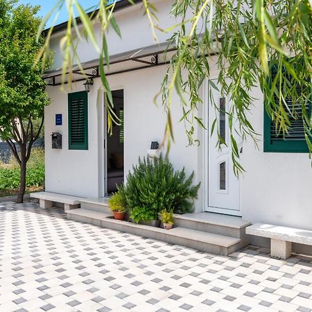 Studio Apartment Dona Трогир Экстерьер фото