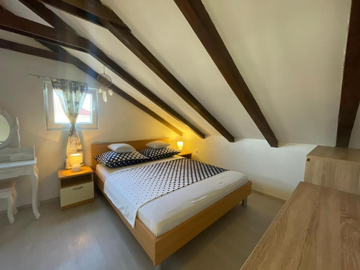 Studio Apartment Dona Трогир Экстерьер фото