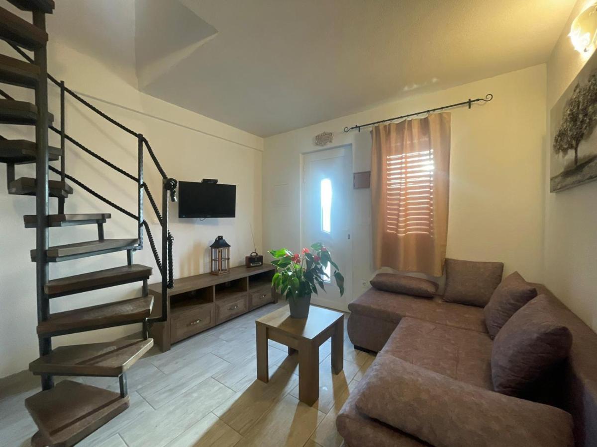 Studio Apartment Dona Трогир Экстерьер фото