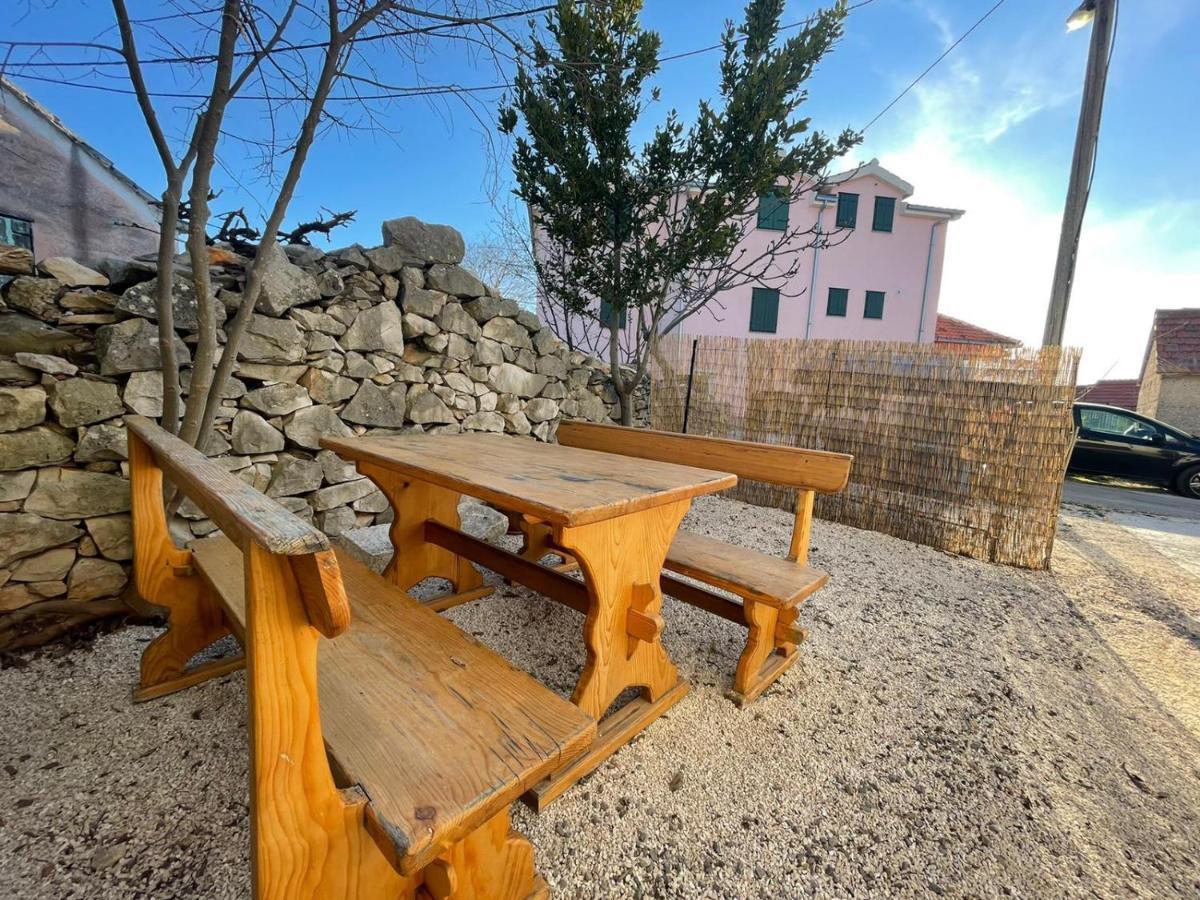 Studio Apartment Dona Трогир Экстерьер фото