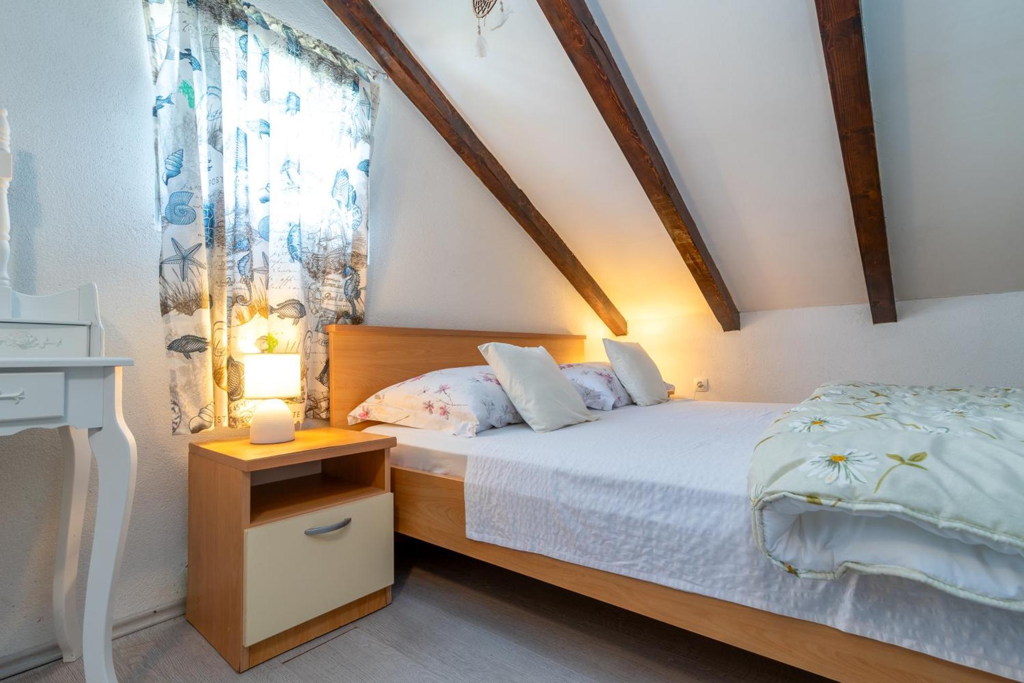 Studio Apartment Dona Трогир Экстерьер фото
