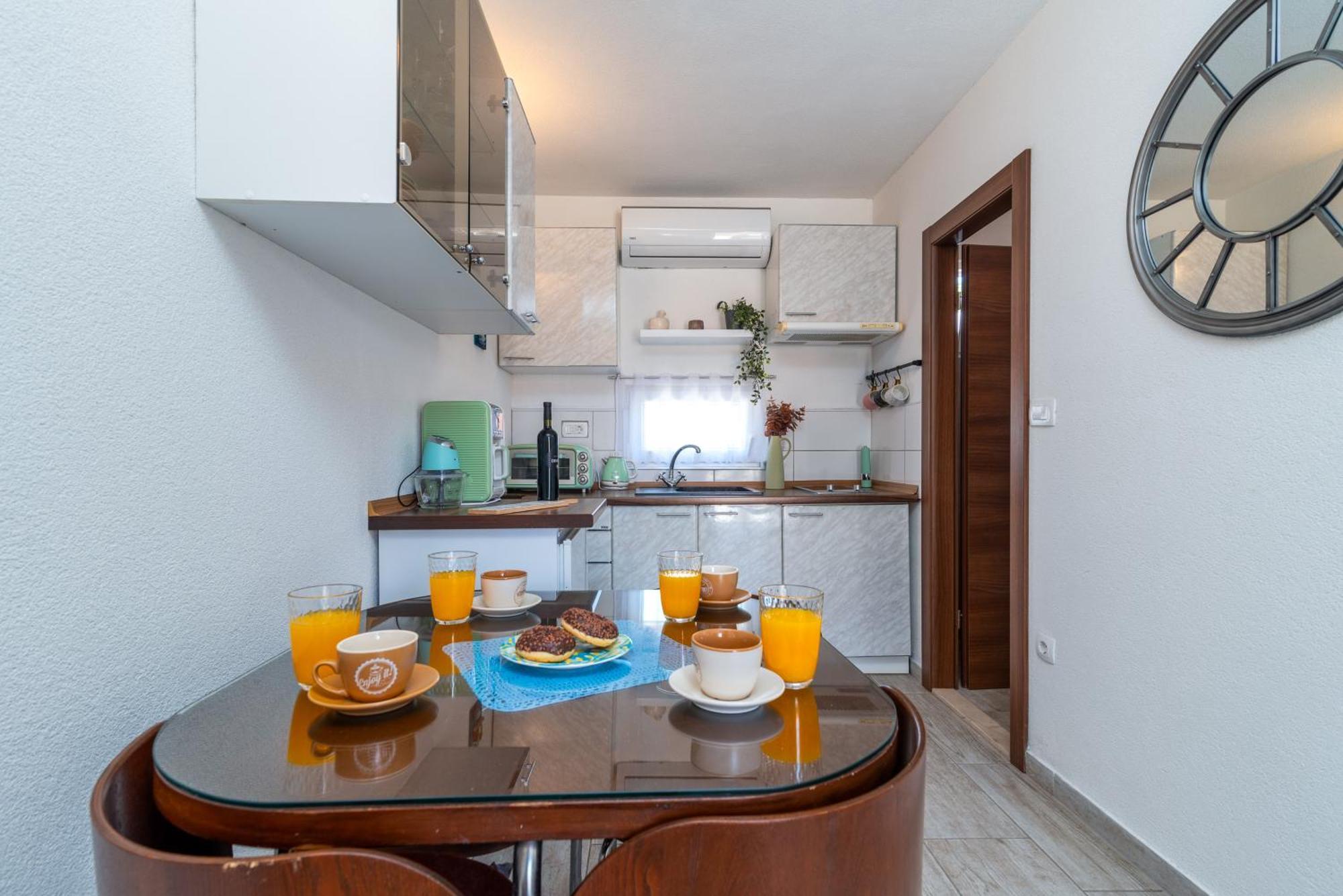 Studio Apartment Dona Трогир Экстерьер фото